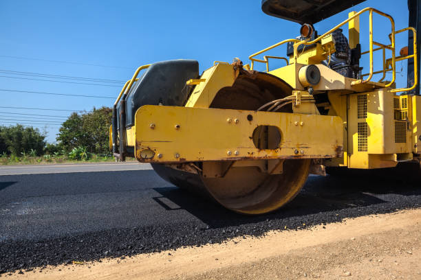 Best Driveway Paving Contractor  in Weston, MO